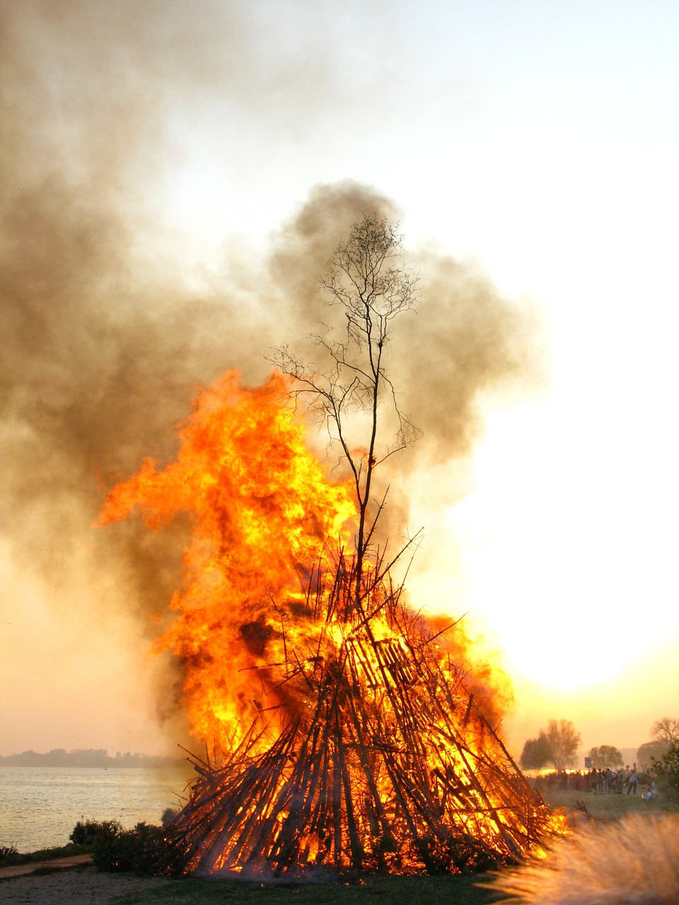 easter fire elbe fire free photo