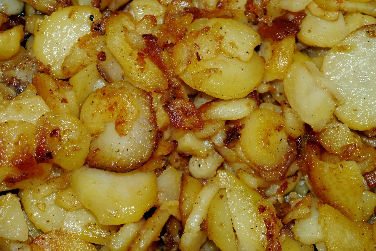 eat fried potatoes potato free photo