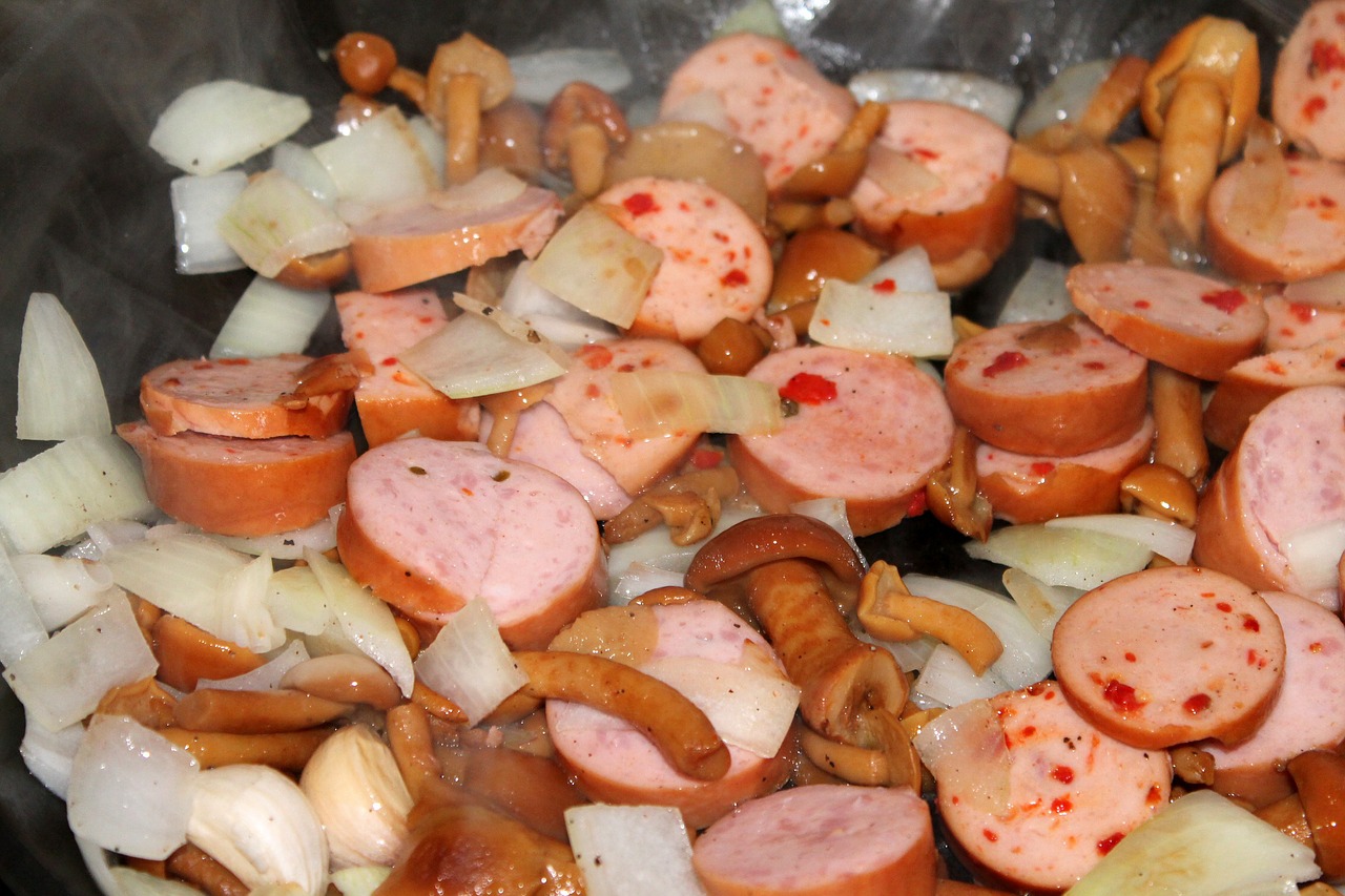 eat pork sausage mushrooms free photo