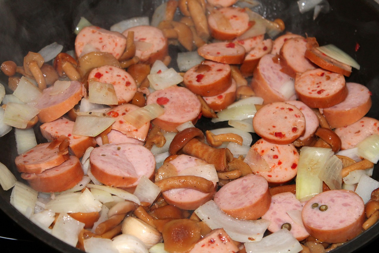 eat pork sausage mushrooms free photo