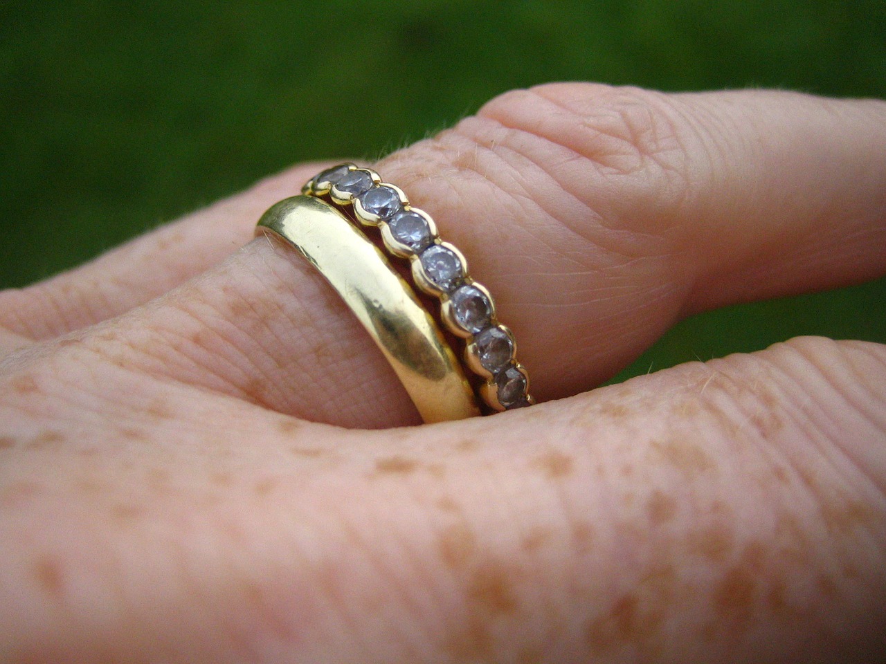 ebsen gold ring zirconia free photo