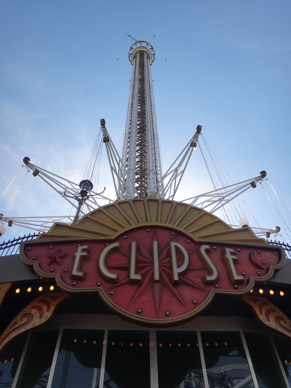 eclipse carousel chain carousel free photo