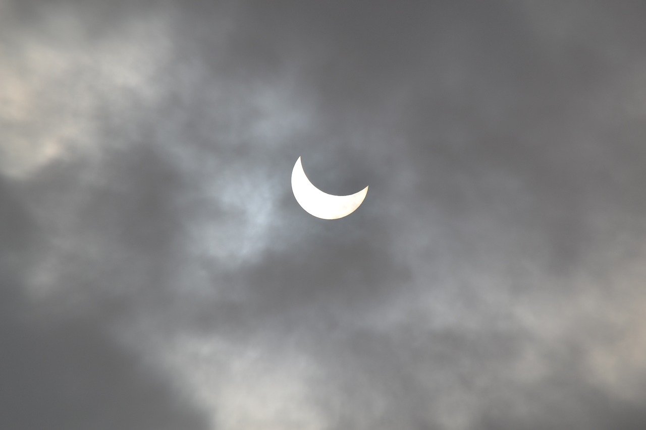 eclipse luna sun free photo