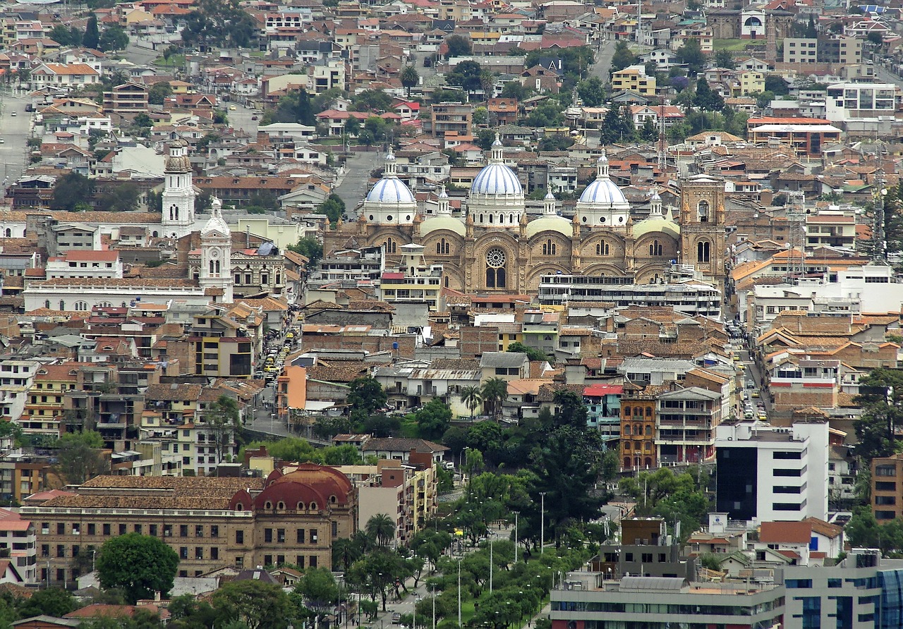 ecuador cuenca cathedral free photo