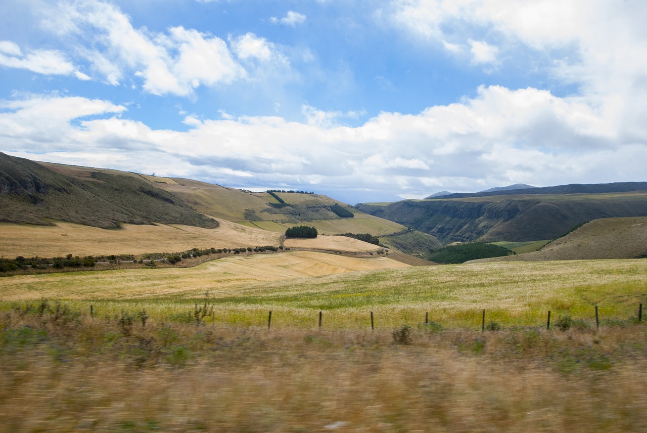 ecuador  nature  mountains free photo