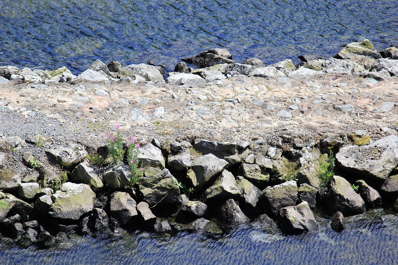 edersee barrier wall access free photo