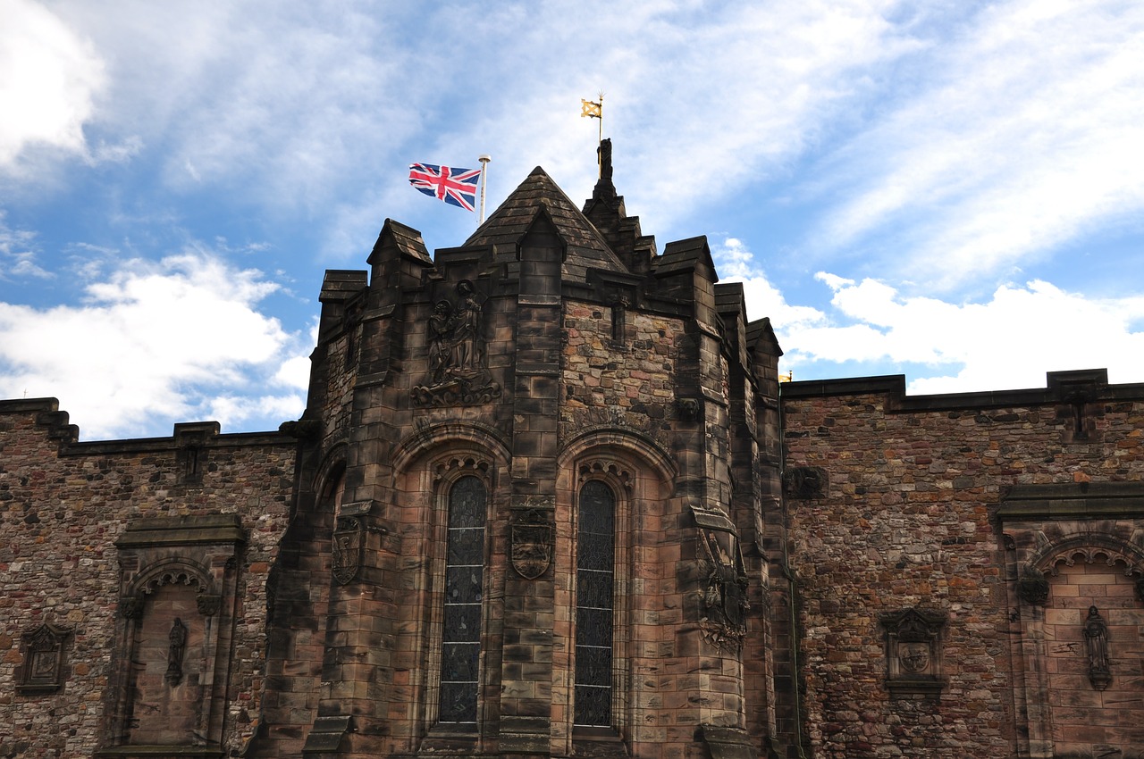 edinburgh castle monument free photo