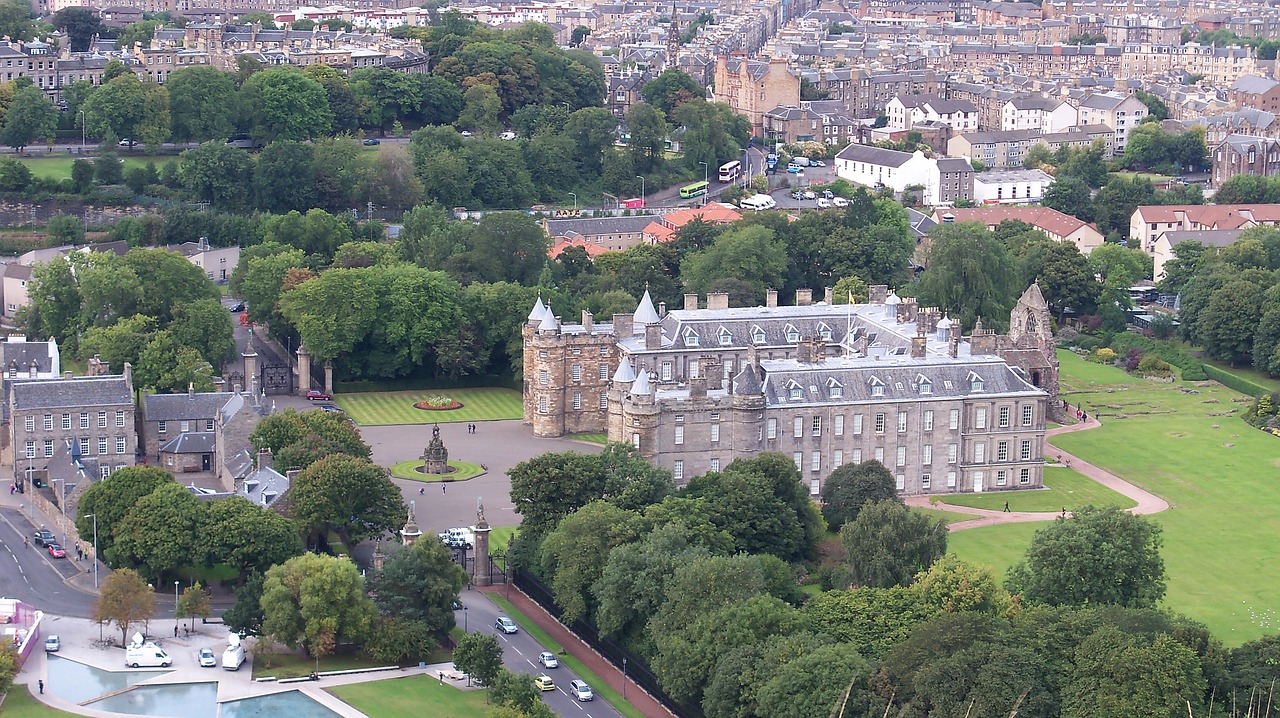 edinburgh castle view free photo