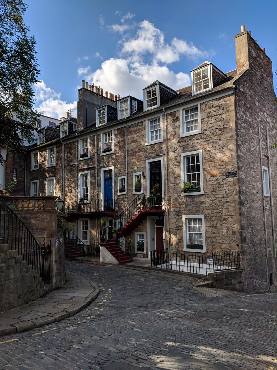 edinburgh  house  scotland free photo