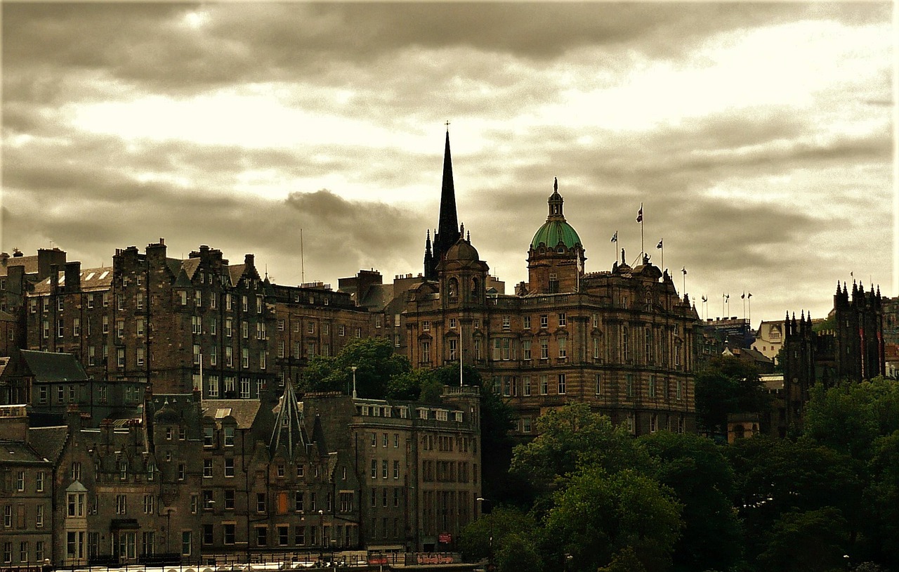 edinburgh  scotland  city free photo