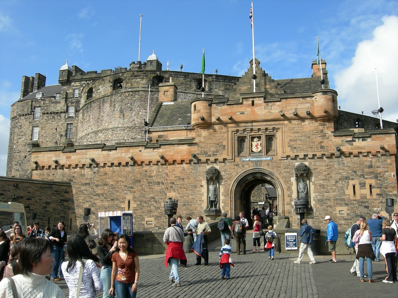 edinburgh castle scotland free photo