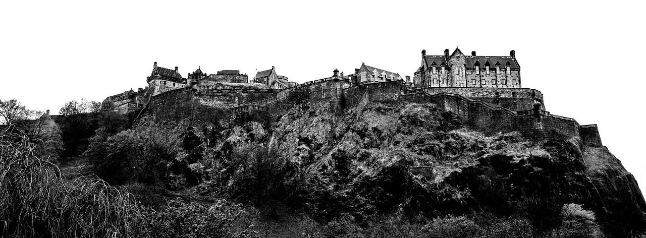 edinburgh castle  edinburgh  castle free photo