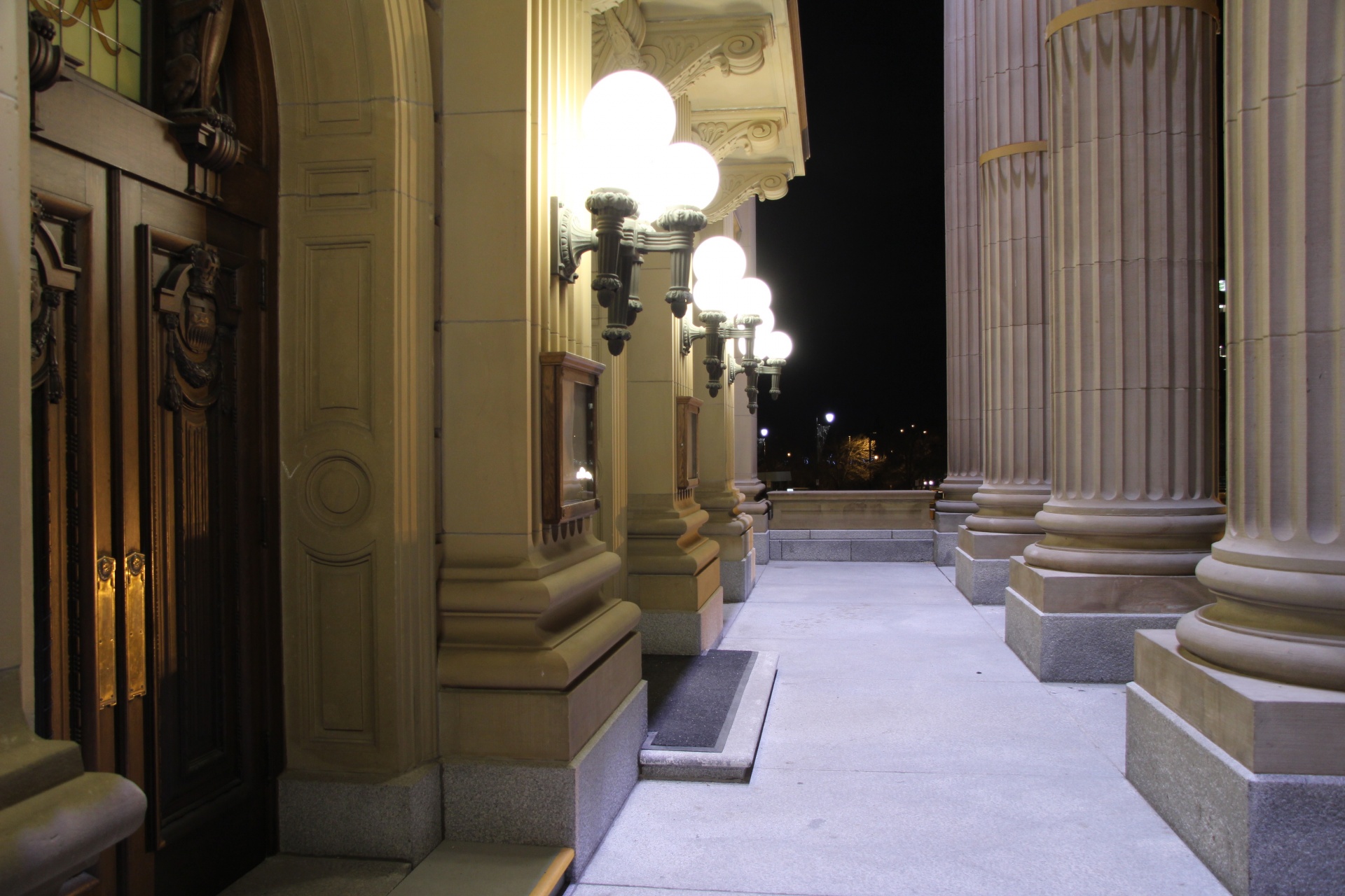 edmonton legislative building free photo