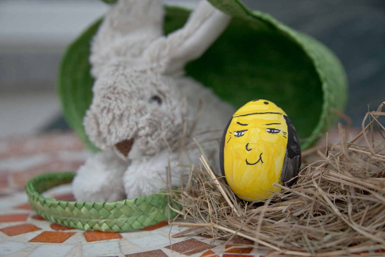 egg easter easter bunny free photo