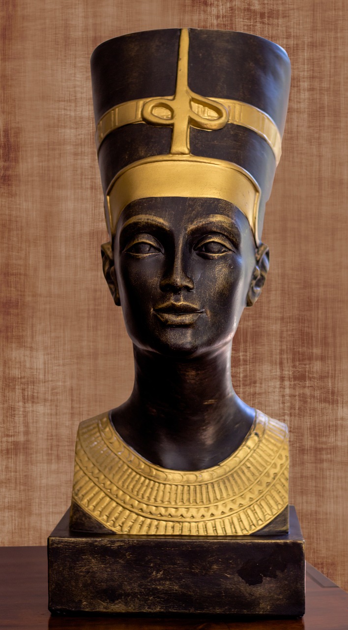 egypt nefertiti figure free photo