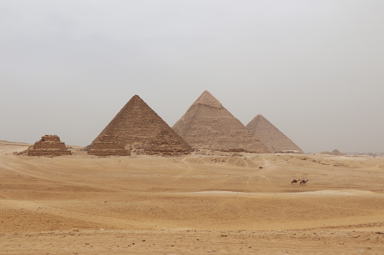 egypt  pyramids  sand free photo