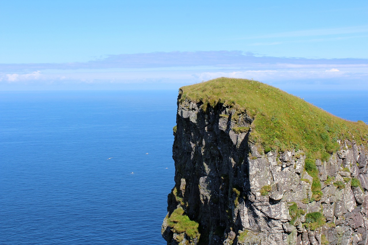 eidiskollur  eysturoy  faroe islands free photo