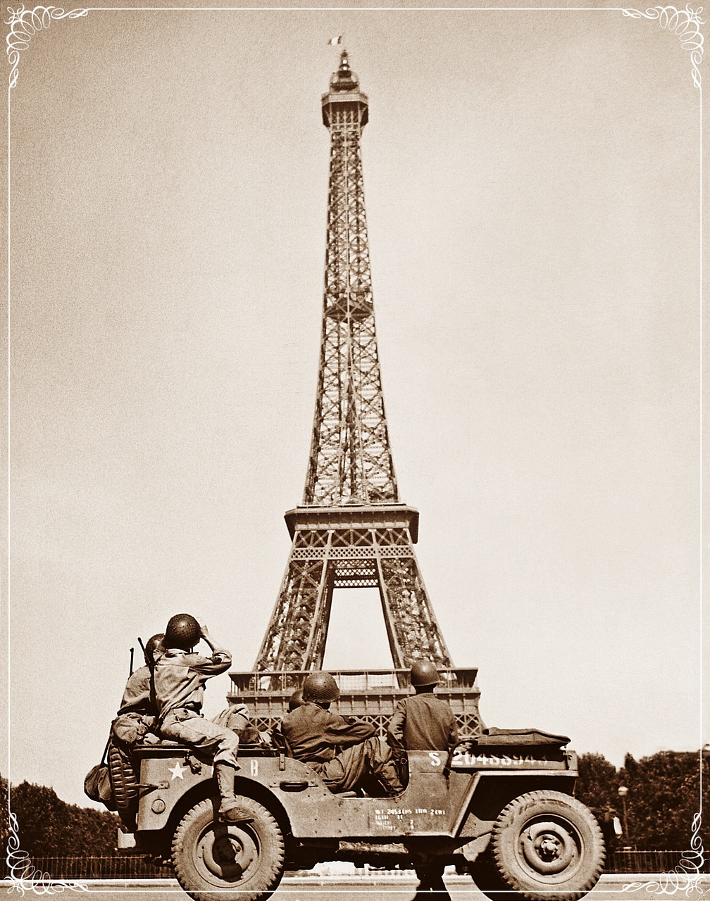 eiffel tower paris free photo