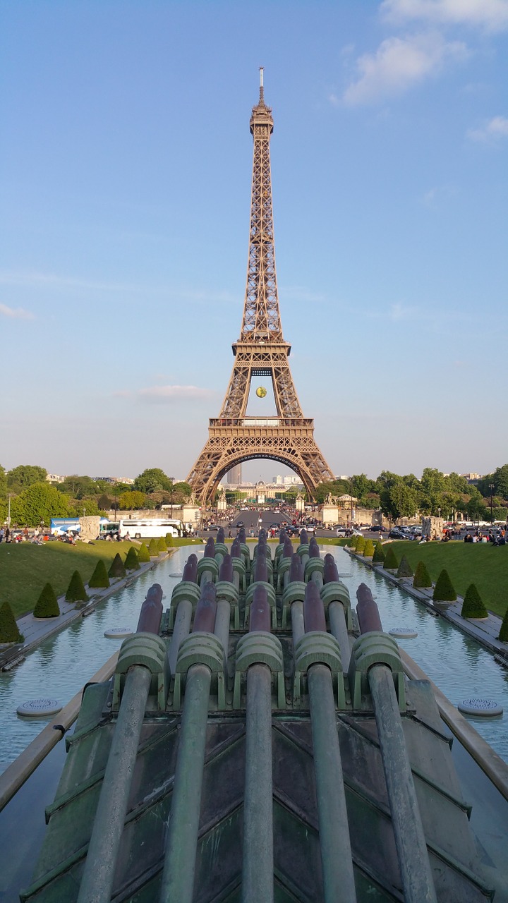 eiffel tower paris free photo