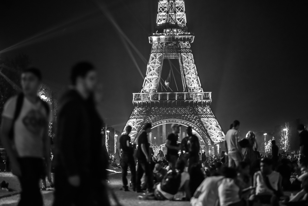 eiffel tower paris free photo