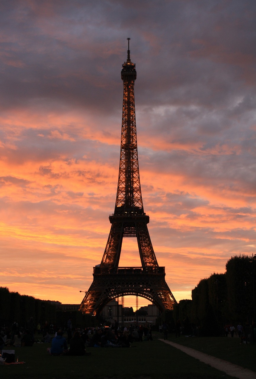 eiffel tower paris monument free photo