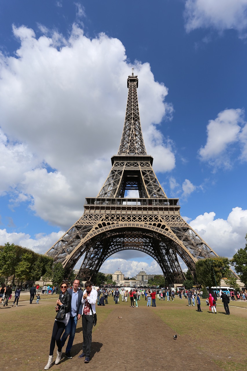 eiffel tower paris landmark free photo