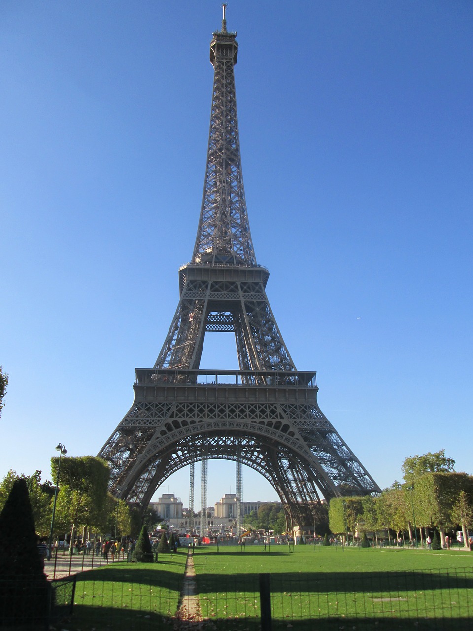 eiffel tower french paris free photo