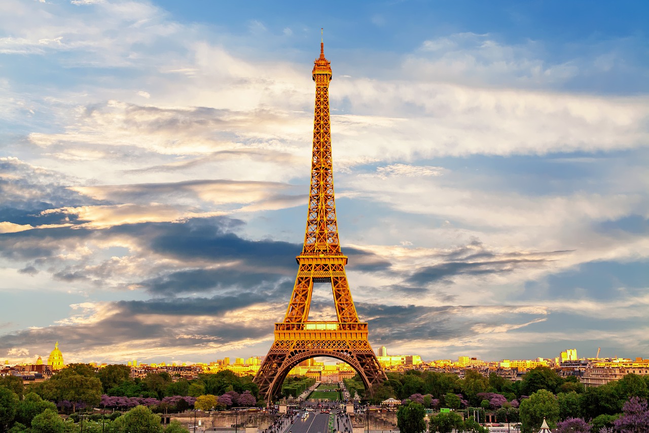 eiffel tower  paris  france free photo