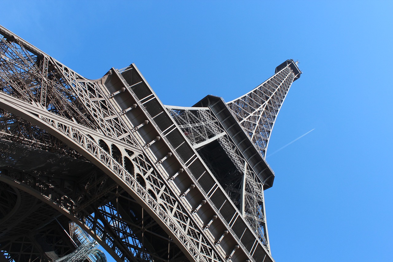 eiffel tower  paris  travel free photo