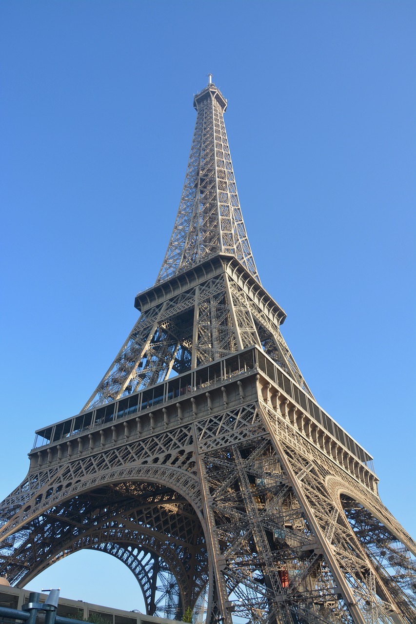eiffel tower  paris  capital france free photo