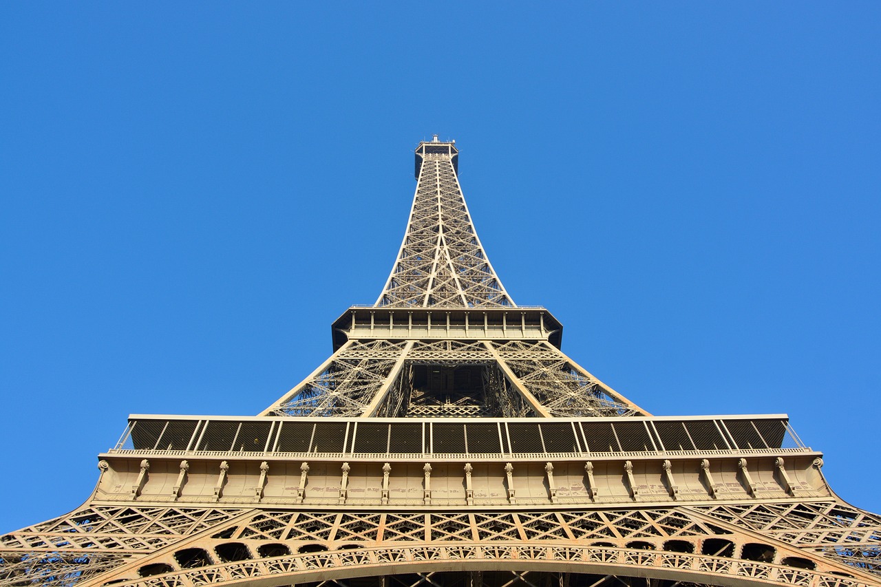 eiffel tower  paris  city of paris capital city of paris free photo