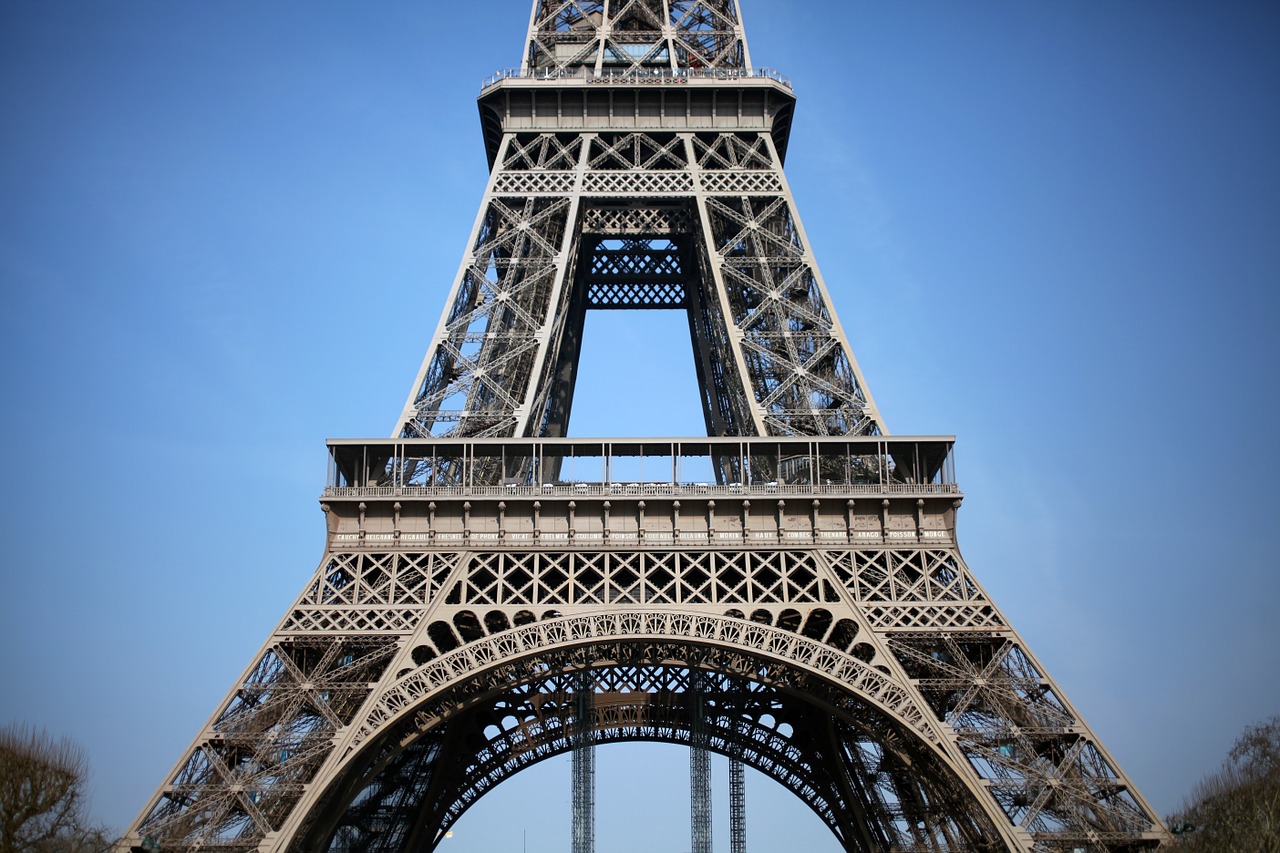 eiffel tower paris architecture free photo