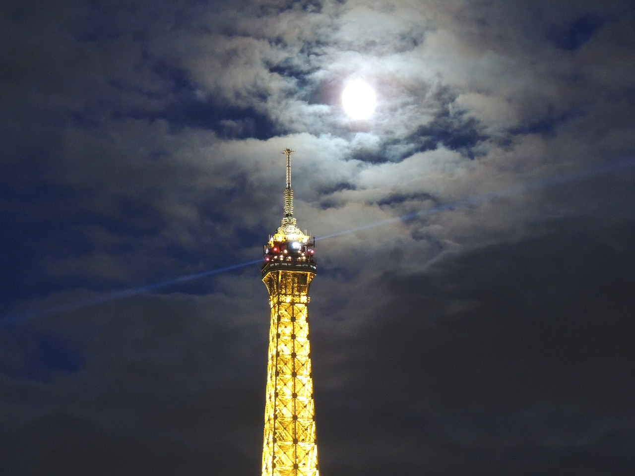 eiffel tower paris full moon free photo