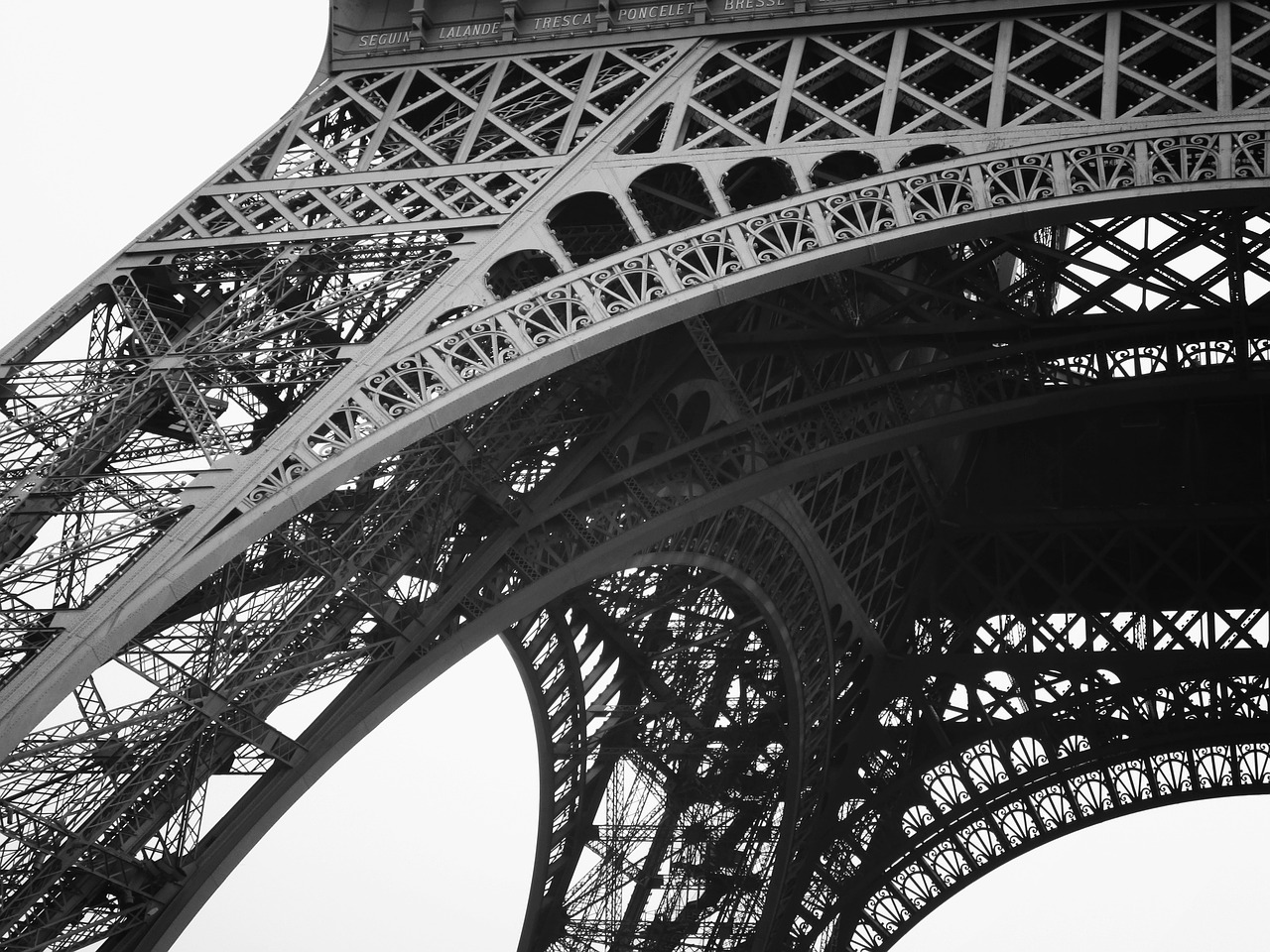 eiffel tower paris landmark free photo