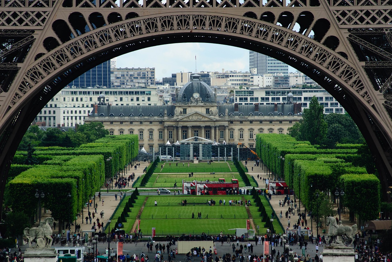 eiffel tower france paris free photo