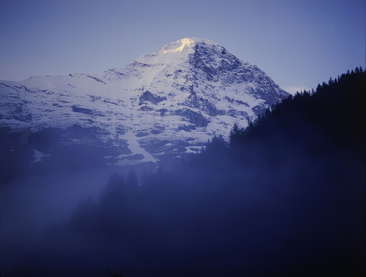 eiger  grindelwald  northface free photo