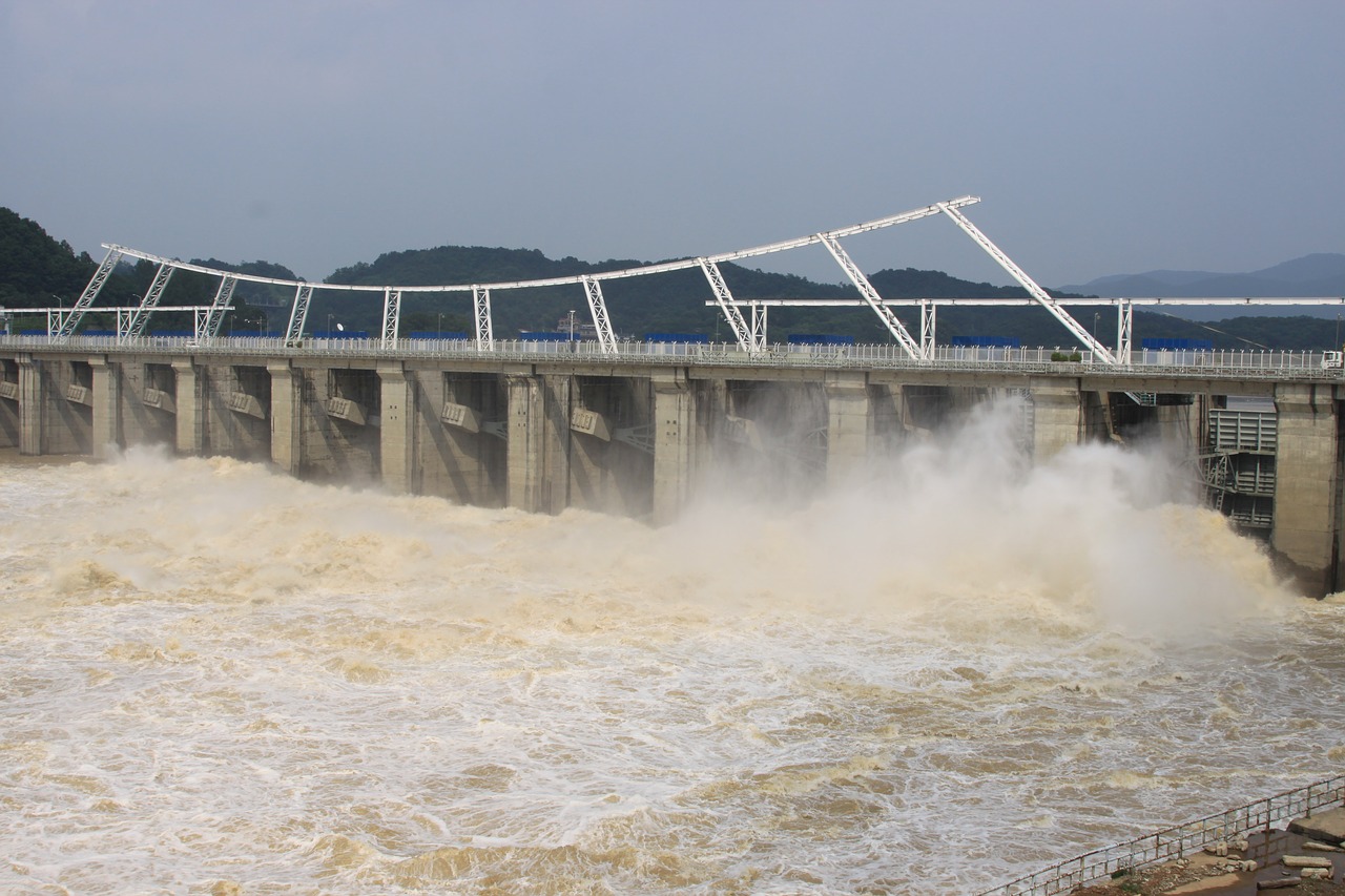 eight per dam stocked han river water free photo