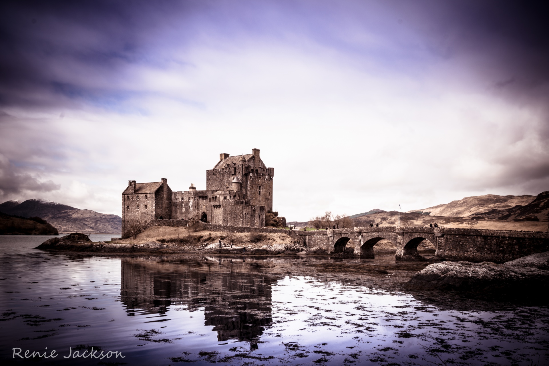 eilean donal castle scotland free photo