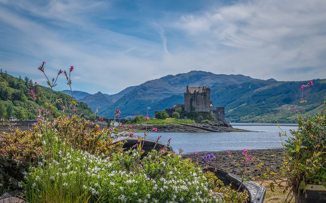 eilean donan castle  castle  ruin free photo