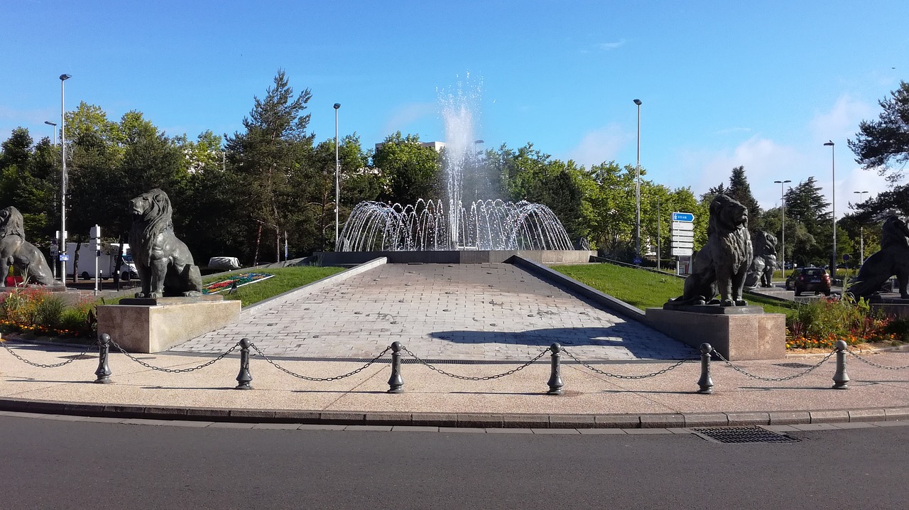 elancourt roundabout fountain free photo