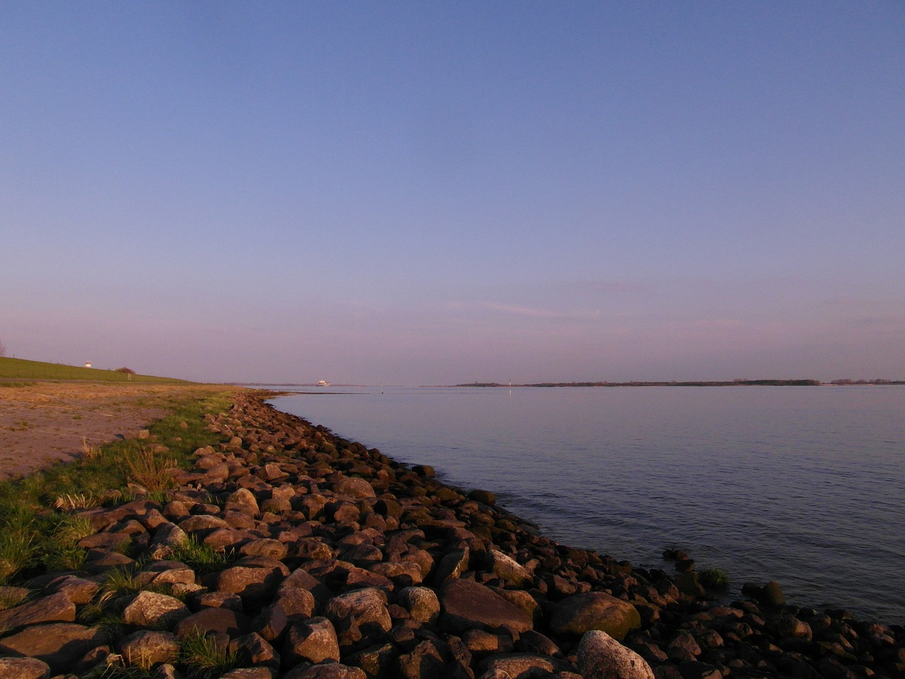 elbe beach elbe bank free photo