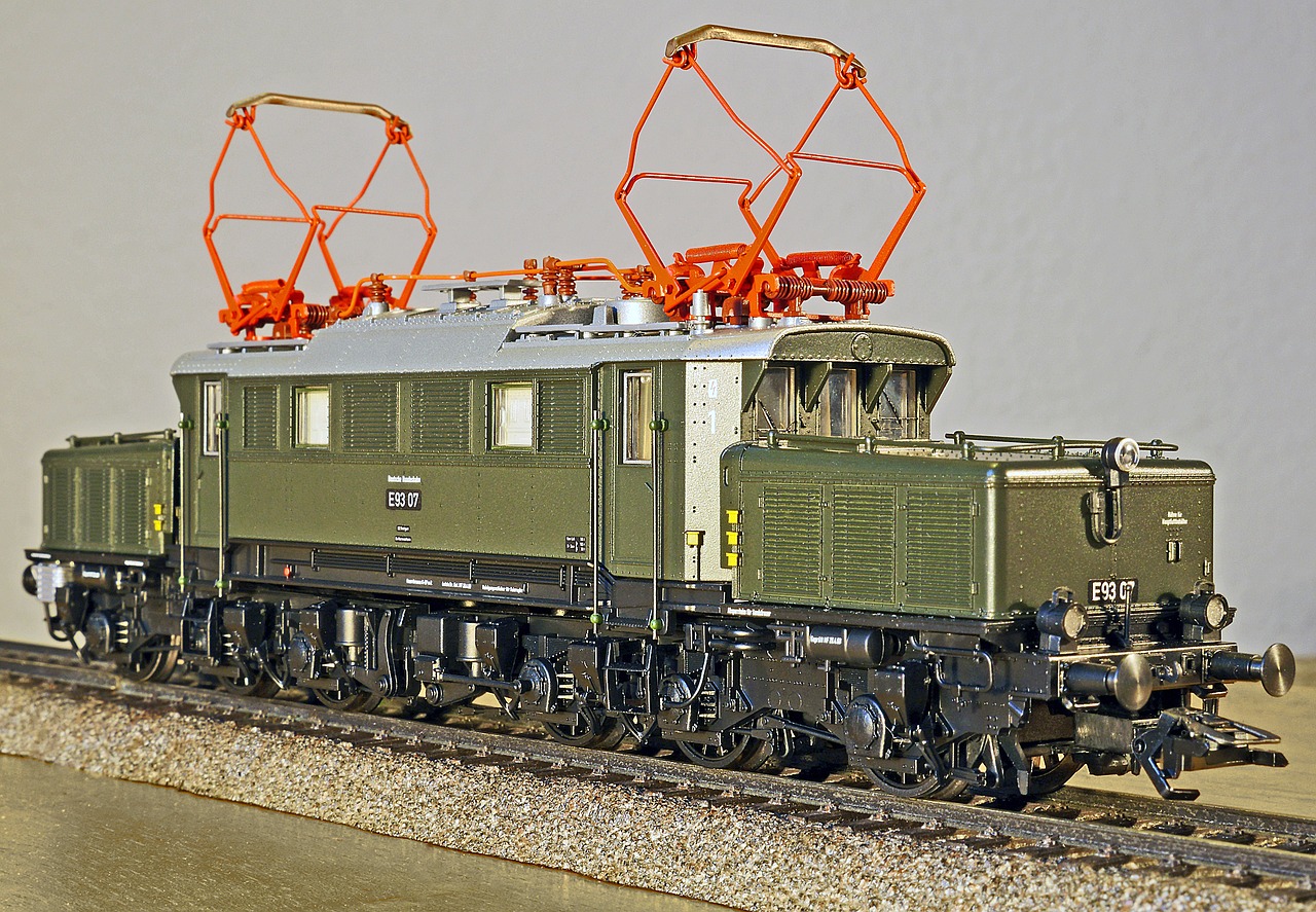 electric locomotive  model  scale h0 free photo