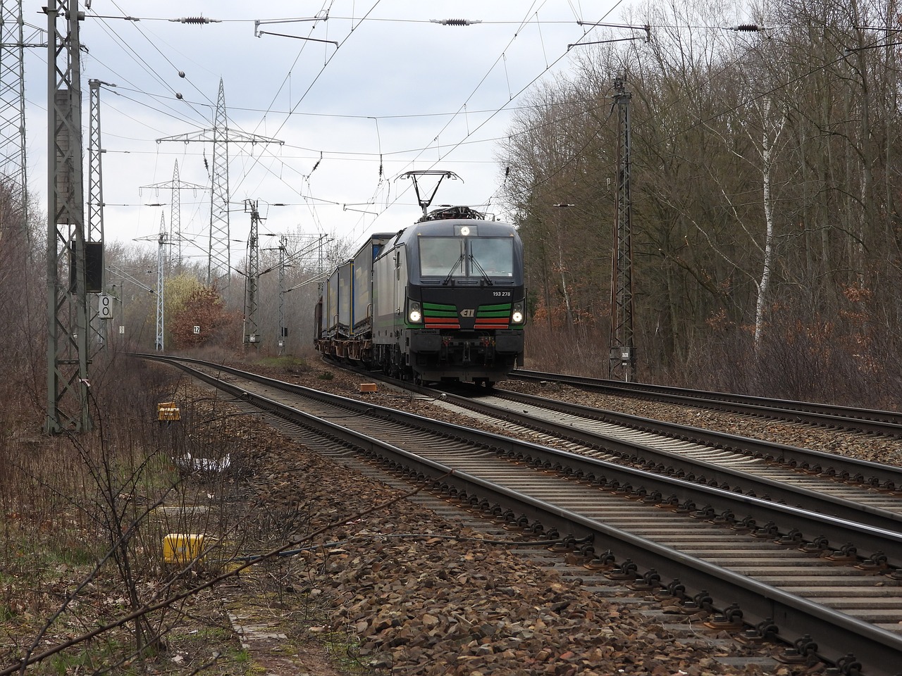 electric locomotive  vectron  siemens free photo