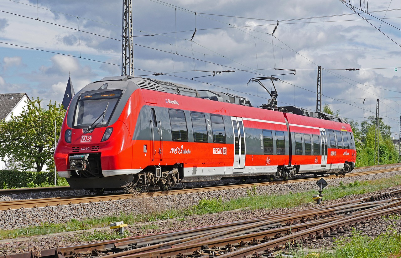 electrical multiple unit  regional train  moselle valley railway free photo