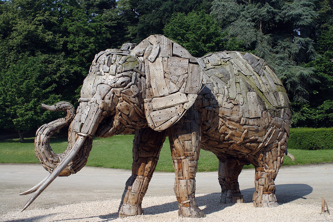 elephant  wood  holzfigur free photo