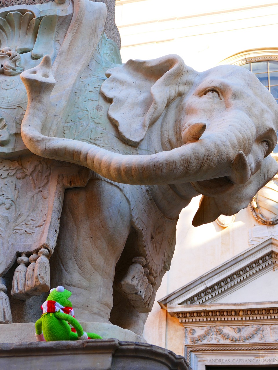 elephant bernini santa free photo