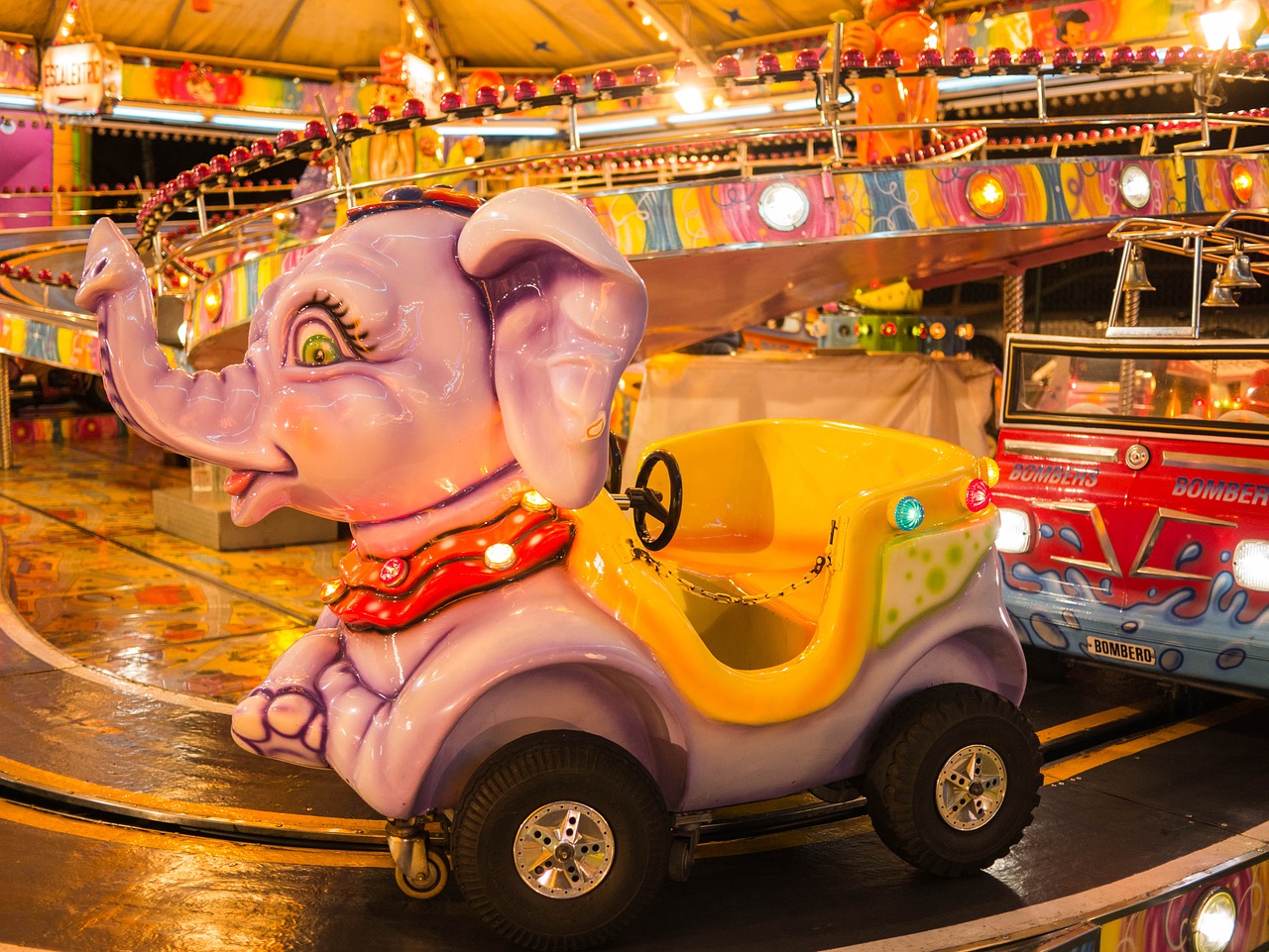 elephant carousel play free photo