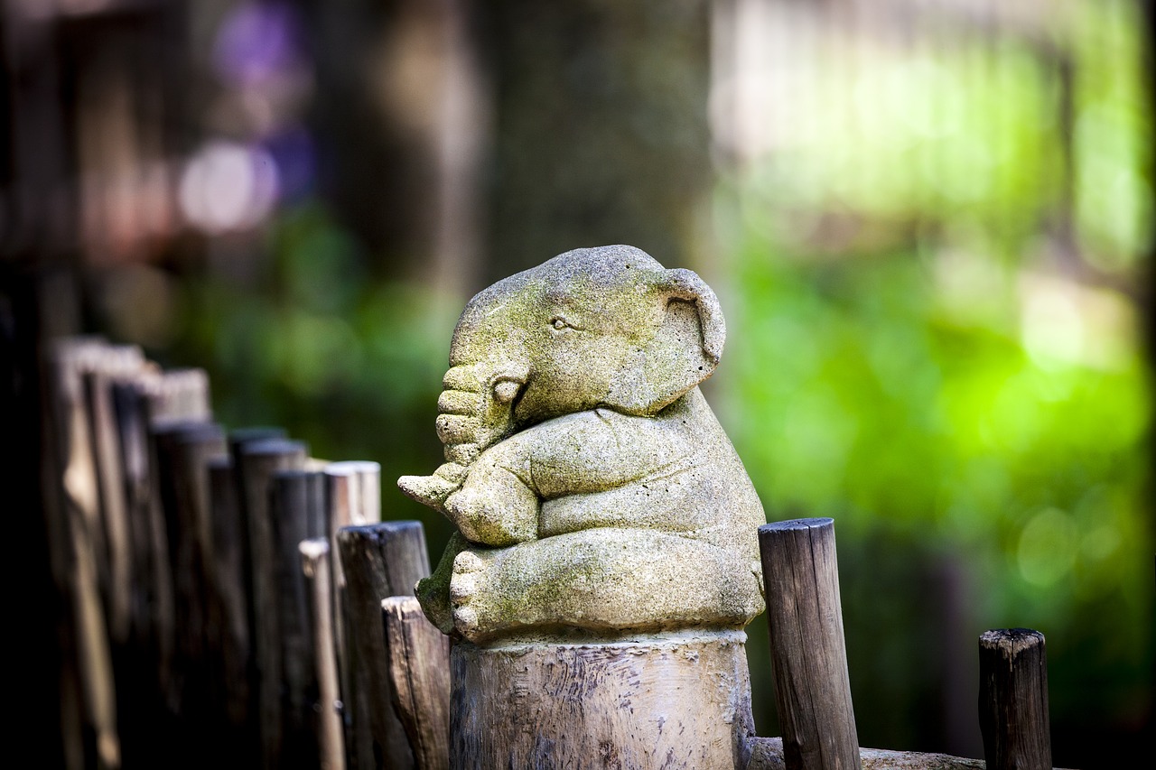 elephant statue elephant stone free photo