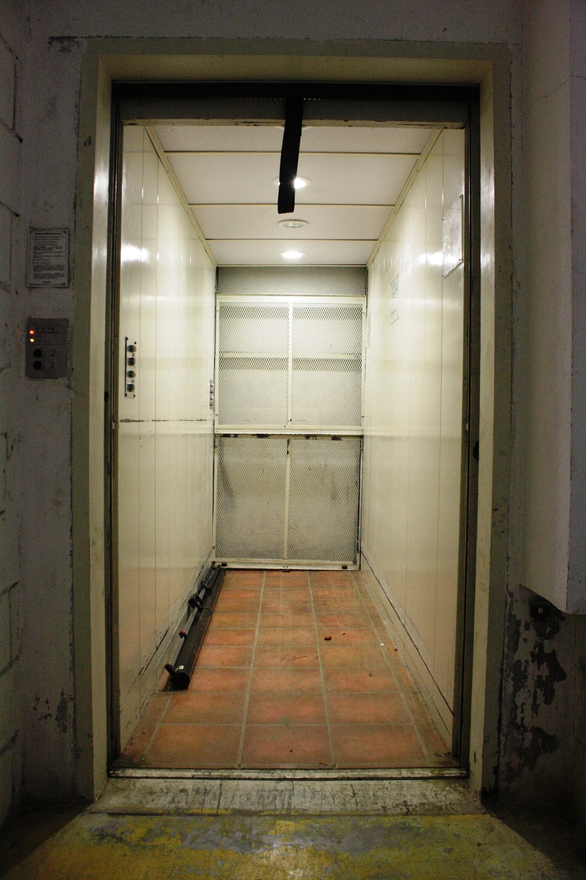 elevator door light free photo