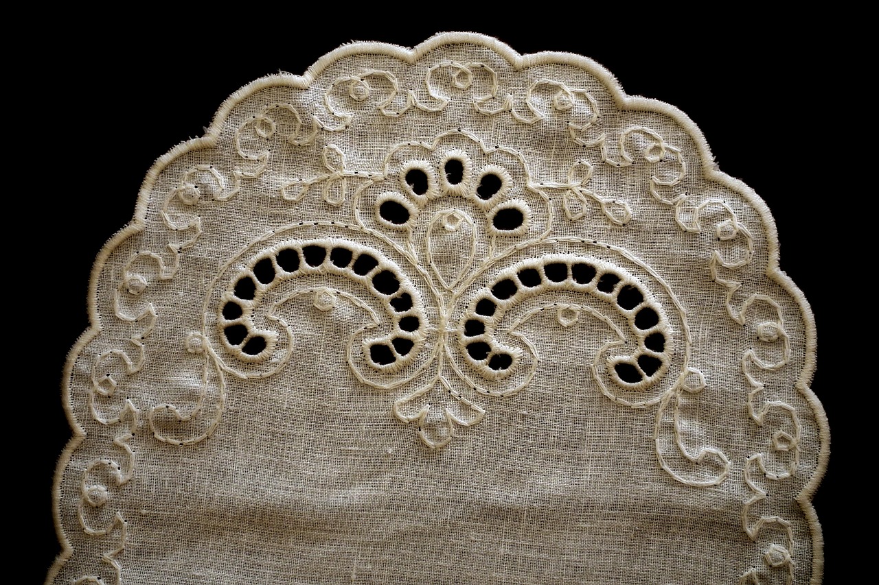 embroidery  handicraft  doily free photo